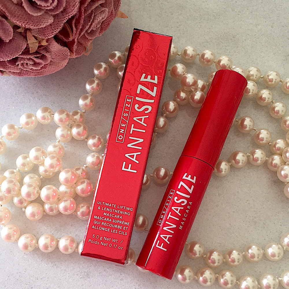 ONE/SIZE Fantasize Mascara Black